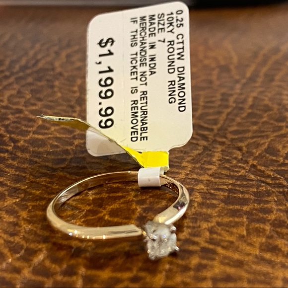 NWT diamond ring - Picture 3 of 8